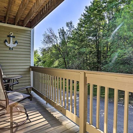 Lake Getaway Walk Across Street To Private Beach! Gilford Exterior photo